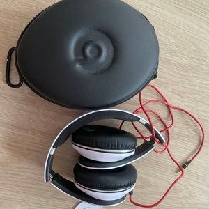 Bose headphone with wire-first generation